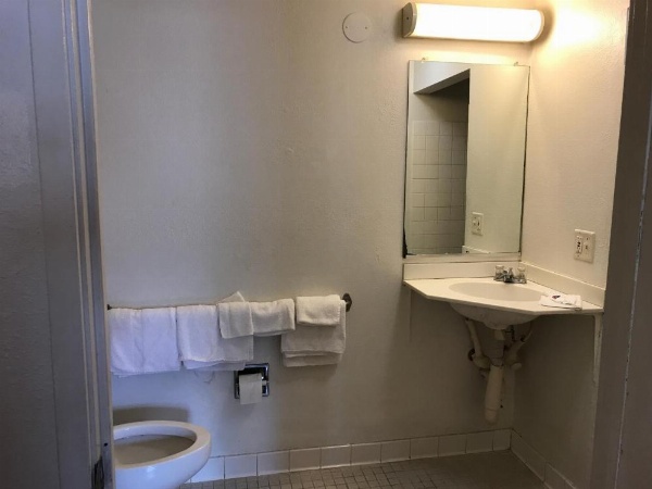 Motel 6-Des Moines, IA - North image 11