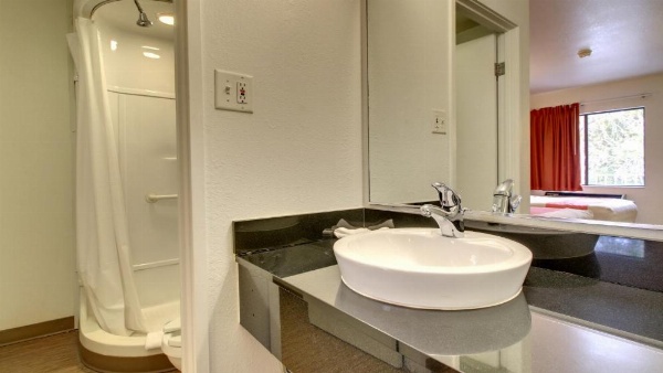 Motel 6-Des Moines, IA - North image 30