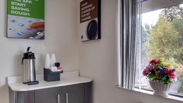 Motel 6-Des Moines, IA - North image 7